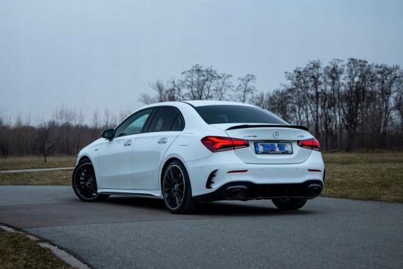 Китай MERCEDES A35 LOTKA SPOILER DOKŁADKA TYLNA AMG STYLE CZARNY POŁYSK MERCEDES A35 ЛЬОТОК СПОЙЛЕР НАКЛАДКА ЗАДНЯ AMG STYLE ЧОРНИЙ ГЛЯНЕЦЬ