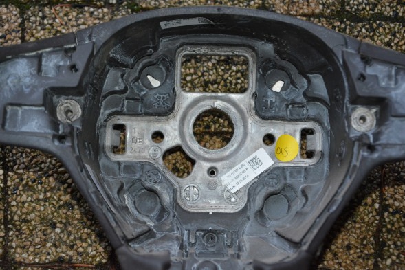 Volkswagen OE KIEROWNICA MULTIFUNKCJA VW TOUAREG 7P6419091C КЕРМО МУЛЬТИФУНКЦІЯ VW TOUAREG 7P6419091C