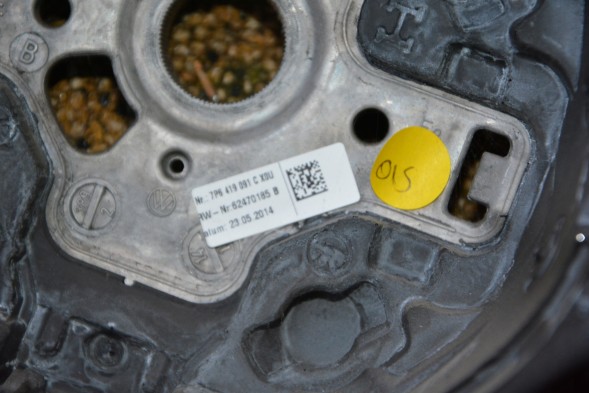 Volkswagen OE KIEROWNICA MULTIFUNKCJA VW TOUAREG 7P6419091C КЕРМО МУЛЬТИФУНКЦІЯ VW TOUAREG 7P6419091C