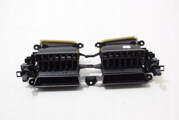 BMW OE 4A2BDC2 BMW BMW G42 G20 G21 G22 G26 LCI Lift Центральна припливна решітка приладової панелі