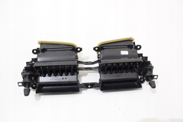 BMW OE 4A2BDC2 BMW BMW G42 G20 G21 G22 G26 LCI Lift Центральна припливна решітка приладової панелі