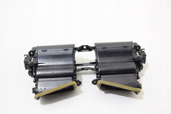BMW OE 4A2BDC2 BMW BMW G42 G20 G21 G22 G26 LCI Lift Центральна припливна решітка приладової панелі