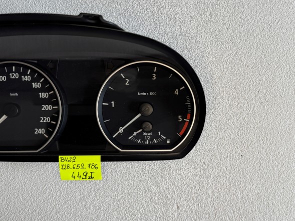 BMW OE ЛІЧИЛЬНИК ПРИЛАДІВ СПІДОМЕТР BMW 1 E87 IK696147701 1024952-21