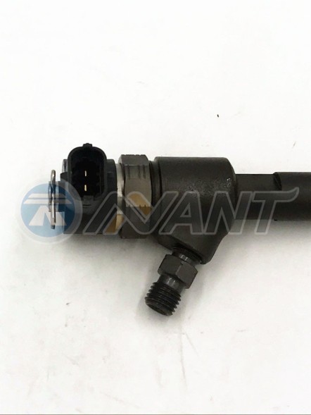 Diesel Fuel Injector Engine Assembly Injection Valves 0445110690