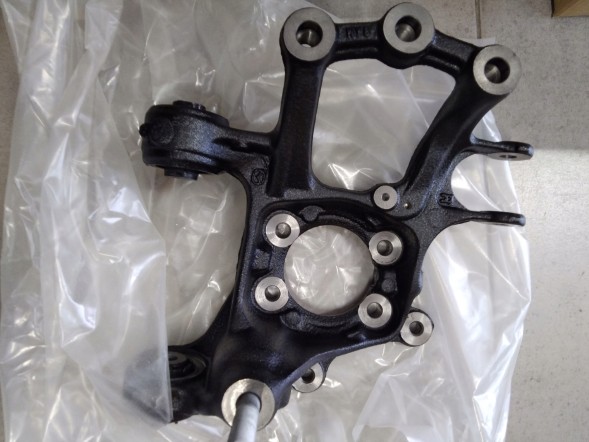 Mazda OE OE Mazda 6 правий поворотний кулак GHP92611XD