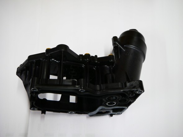 BMW OE BMW E84 E90 F10 F20 F30 PODSTAWA OBUDOWA FILTRA CHŁODNICA OLEJU 11428507697 N47 8507697 BMW E84 E90 F10 F20 F30 основа корпусу фільтра охолоджувач мастила 11428507697