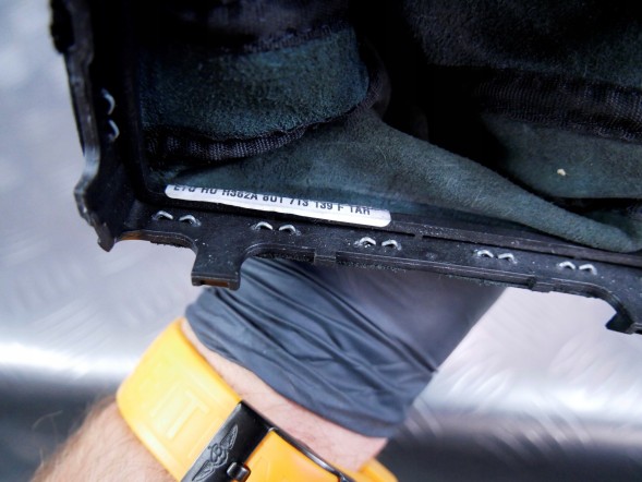 Audi OE Gałka biegów S-TRONIC 8U1713139F AUDI Q3 8U0 Гілка передач S-TRONIC 8U1713139F AUDI Q3 8U0