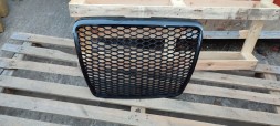 Polcar GRILL ATRAPA AUDI A6 C6 2008-2011 RS6 LIFT PLASTER MIODU BEZ MOCOWANIA ГРИЛЬ АТРАПА AUDI A6 C6 2008-2011 RS6 ЛІФТ СТІЛЬНИК БЕЗ КРІПЛЕННЯ