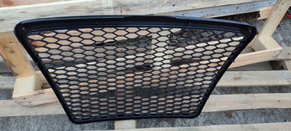 Polcar GRILL ATRAPA AUDI A6 C6 2008-2011 RS6 LIFT PLASTER MIODU BEZ MOCOWANIA ГРИЛЬ АТРАПА AUDI A6 C6 2008-2011 RS6 ЛІФТ СТІЛЬНИК БЕЗ КРІПЛЕННЯ