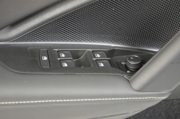 Volkswagen OE 571867012S N10 VW TIGUAN III ОРИГІНАЛЬНА ОББИВКА ДВЕРЕЙ КОМПЛЕКТ 24 РІК