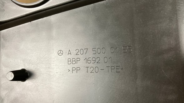 Mercedes-Benz OE A2075000155 Повітряне кермо mercedes e-class w207