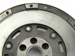 Valeo 836047 Двомасове колесо citroen c4 picasso c5 iii ds5 peugeot 3008 508 1.6 hdi valeo