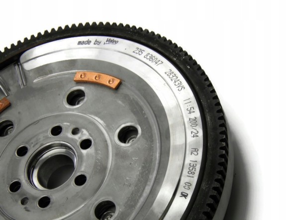 Valeo 836047 Двомасове колесо citroen c4 picasso c5 iii ds5 peugeot 3008 508 1.6 hdi valeo