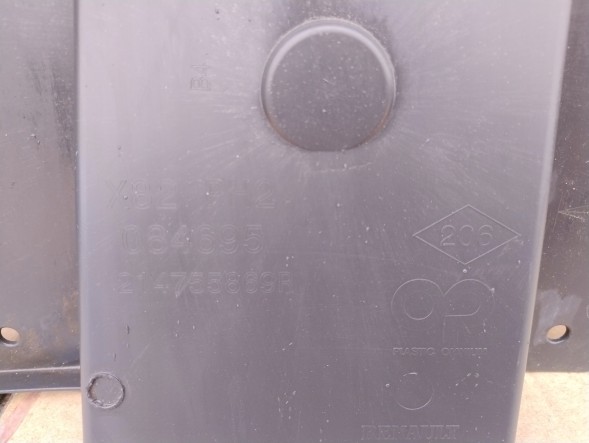 Renault OE 214755869R 214755869 ВЛУЧНИЙ III ЛІФТ IV 21- ПЛАСТИНА КРИШКА ПІД БАМПЕР ДВИГУН РЕМІНЬ ПЕРЕДНІЙ 214755869Р