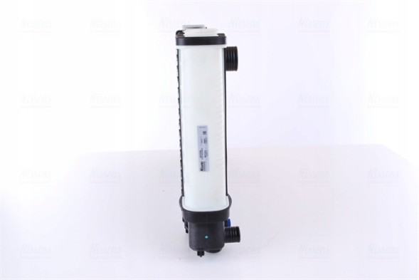 Nissens 60735A Охолоджувач bmw 3 e30 87-/e36 90- 316-328i man kl-
