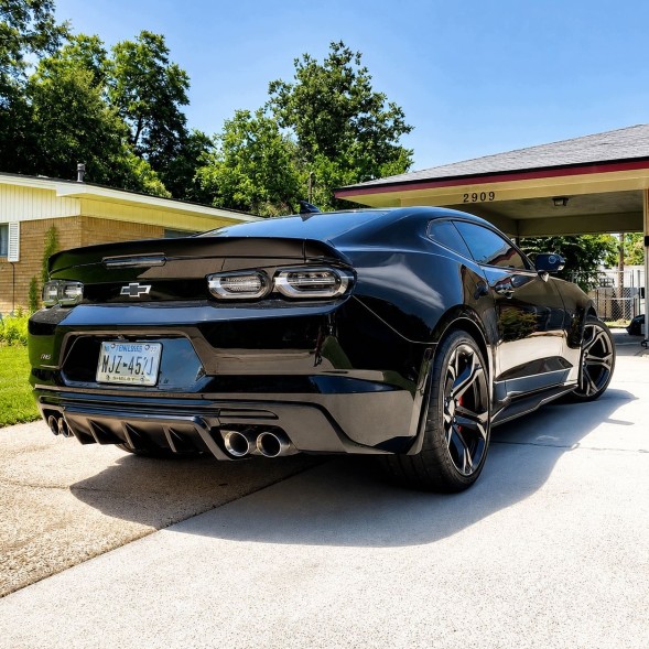 JGD ATTACK JGD-CM16-DC Накладка-дифузор з плавниками – чорний матовий CHEVROLET CAMARO 2016-2024 SS