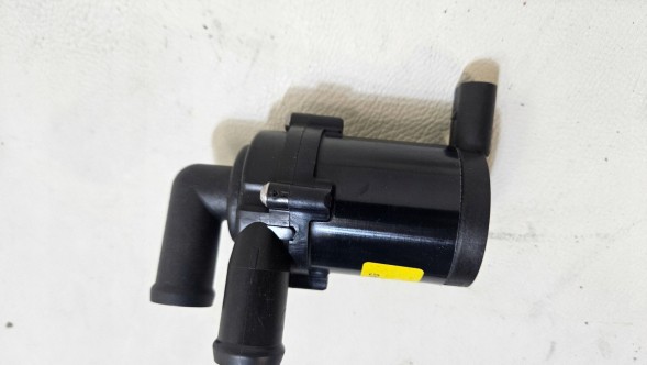Volkswagen OE 2N0965561 PG ДОДАТКОВИЙ НАСОС ВОДИ VW CRAFTER MAN TGE 2N0965561 НОВИЙ ОРИГІНАЛ