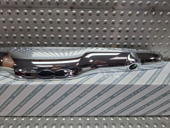 Fiat OE S26337863 ХРОМОВАНА НАКЛАДКА КЛАПАНА 0735516207 FIAT 500 2007-