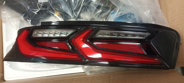 VLAND YAB-CMR-0278B EU 5 PIN ЛАМПА ЗАДНЯ СВІТЛОДІОДНА КОМПЛЕКТАЦІЯ VLAND RED EUROPA 5PIN CHEVROLET CAMARO 2016-18
