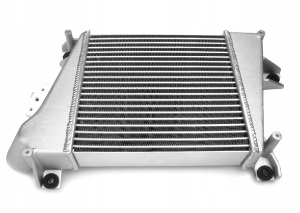GT-Bergmann GT12-022 Інтеркулер радіатор nissan x-trail oe 14461es60a, 14461es61a, 14461es61c