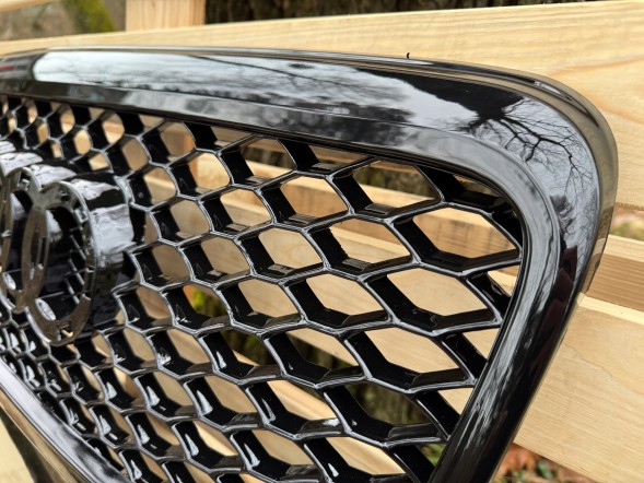 Pulse A6-RS1011 Решітка радіатора Audi A6 C6 2004-2011 Чорний глянець Стиль RS6