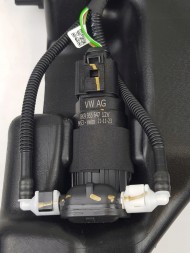 Volkswagen OE 5FF955453A БАЧОК ОМИВАЧА СКЛА VW AUDI CUPRA SEAT 5FF955453