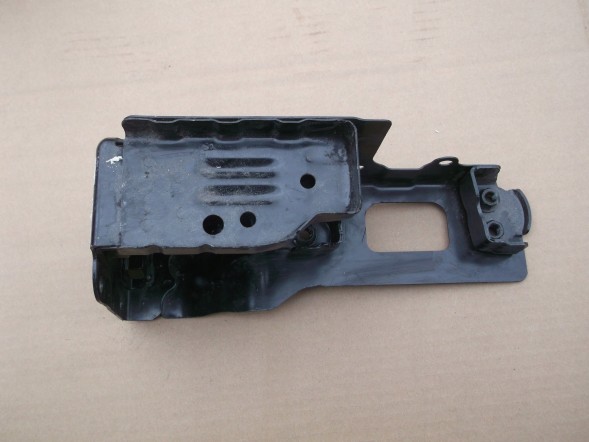 Toyota OE 57031-02010 AVENSIS T27 COROLLA E16 ПЕРЕДНЯ ПРАВА ПЕРЕДНЯ РАМА