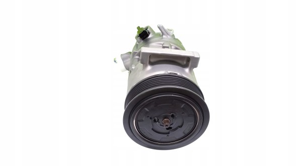 Valeo 690757 Компресор кондиціонера citroen c4 ii ds4 ds5 peugeot 308 і 5008 ii 1.4 1.6