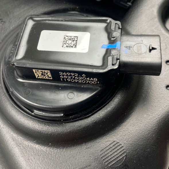 Dodge OE 1360003853 444040034 P52029942AC Бак AdBlue Dodge RAM 3.0 Дизель