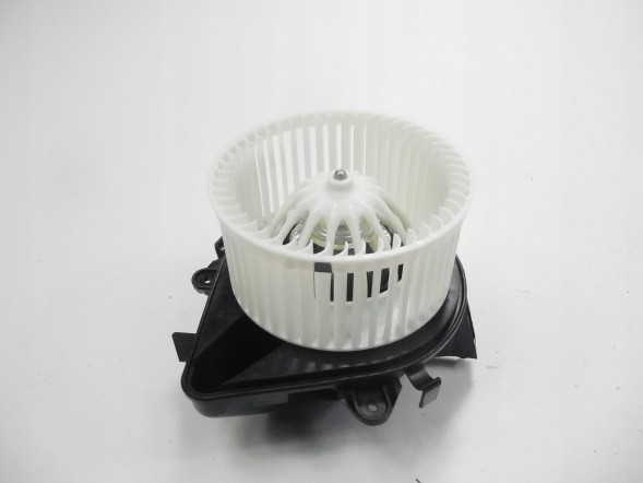 Fiat OE Вентилятор вентилятора Fiat Punto OE 71735480