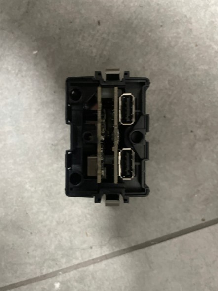 Audi OE 4G0035736 AUDI ПАНЕЛЬ USB AUX PORT INPUT AUDI A3 A6 A7 C7 4G0035736 ПРОБІГ 28КМ
