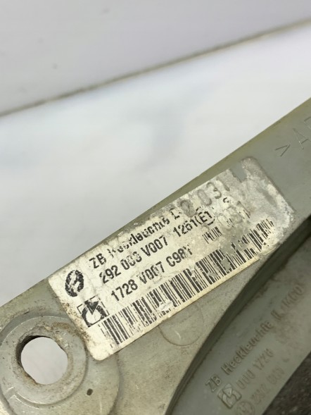 Peugeot OE LAMPA TYLNA PRAWA 0001728 PEUGEOT PSA ЛАМПА ЗАДНЯ ПРАВА 0001728 PEUGEOT СОБАКИ