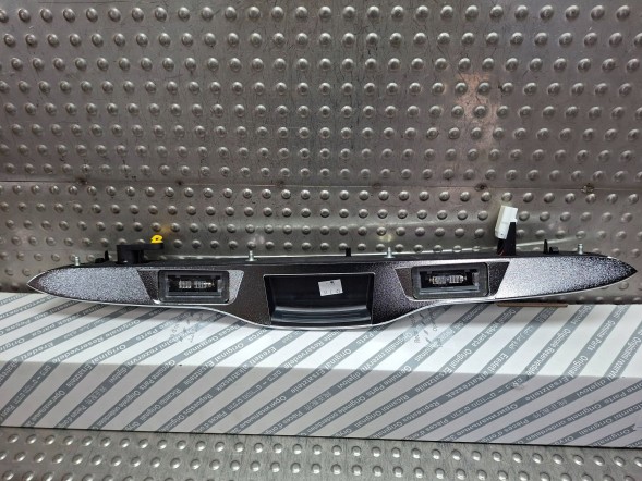 Fiat OE S26337892 ХРОМОВАНА НАКЛАДКА КЛАПАНА 0735516207 FIAT 500 2007-