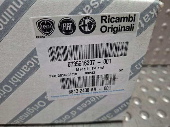 Fiat OE S26337892 ХРОМОВАНА НАКЛАДКА КЛАПАНА 0735516207 FIAT 500 2007-