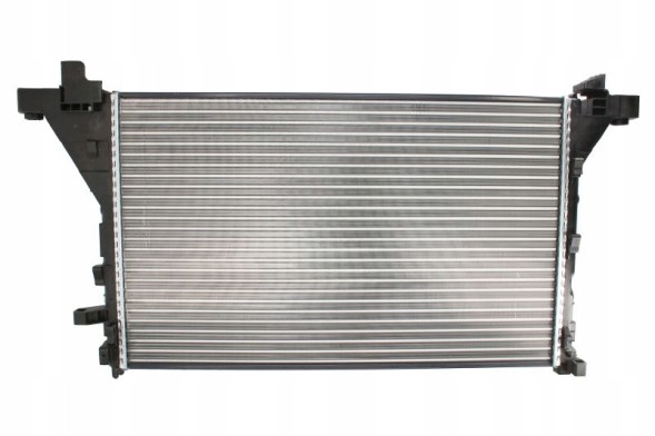 Thermotec D7R052TT Охолоджувач води nissan nv400 opel movano b renault master iii d7r052tt