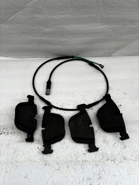BMW OE 34116793021 6793021 ( INTRAD ) Гальмівні колодки безазбестові BMW 5 F07 GT F07 GT LCI F10 F10 LCI 6 F06 Gr