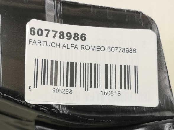 Alfa Romeo OE БІЧНА ПАНЕЛЬ / ФАРТУХ АЛЬФА ROMEO SPIDER 1998-2006 60778986