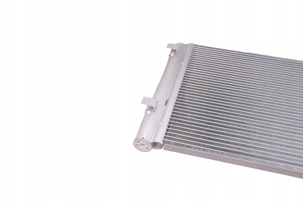 Renault OE 921009956R Oe конденсатор кондиціонера renault megane iii fluence 921009956р