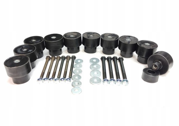 Китай Nissan Terrano II R20 poduszki ramy + śruby 10szt Подушки каркаса 10шт шурупи Nissan Terrano II 5дв