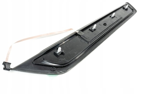 BMW OE 51477405772 Щиток порога з підсвічуванням передній BMW G30