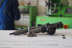 Bosch 0414720216 038130073BA Паливний інжектор Bosch 0414720216 для VW Audi Seat Skoda Ford 1.9 TDI