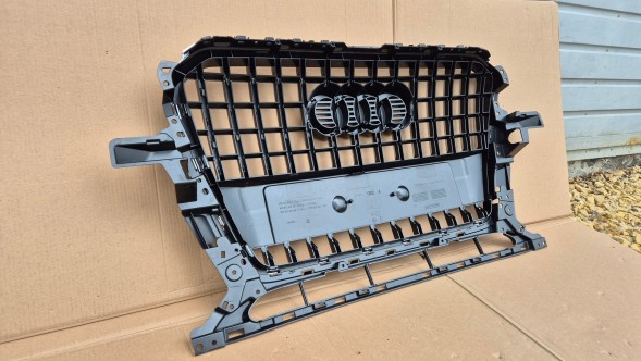 Audi OE GRILL AUDI Q5 8R LIFT 2012-2016 Решітка радіатора GRILL Audi Q5 8R LIFT 12- OE 8R0853651R S БЕЗ ЗНАЧКА ОРИГІНАЛ НОВА