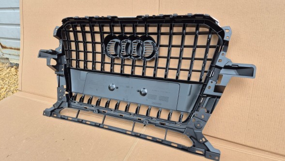 Audi OE GRILL AUDI Q5 8R LIFT 2012-2016 Решітка радіатора GRILL Audi Q5 8R LIFT 12- OE 8R0853651R S БЕЗ ЗНАЧКА ОРИГІНАЛ НОВА