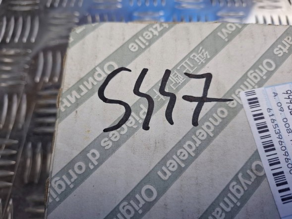 Alfa Romeo OE Бачок насоса гальмівної системи 2 контакти Alfa Romeo Giulietta 10- 77365821 OE