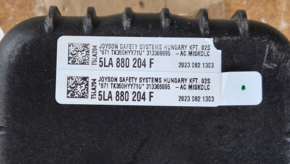 Volkswagen OE AIR BAG W DESKĘ SKODA ENYAQ 2020- KOŃCÓWKA F AIRBAG Подушка безпеки пасажира Skoda Enyaq 2020- VW ID.4 OE 5LA880204F