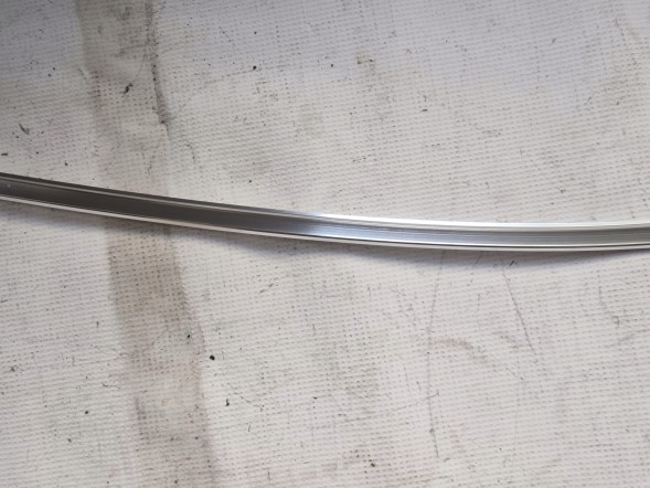 Audi OE 8V58376442ZZ 1diablo1 AUDI A3 8V ХРОМОВА НАКЛАДКА ЗАХИСНА ПРАВИХ ПЕРЕДНІХ ДВЕРЕЙ 8V58376442ZZ