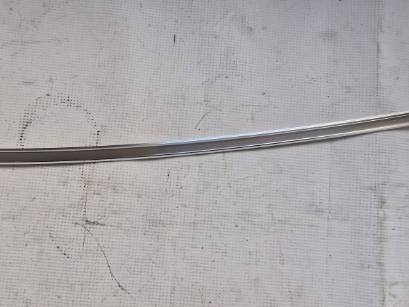 Audi OE 8V58376442ZZ 1diablo1 AUDI A3 8V ХРОМОВА НАКЛАДКА ЗАХИСНА ПРАВИХ ПЕРЕДНІХ ДВЕРЕЙ 8V58376442ZZ