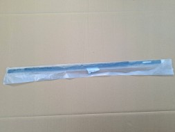 Renault OE 828204350R GTECH7647 RENAULT CLIO IV GRANTOUR Ущільнювач порога, права задня двері 828204350R