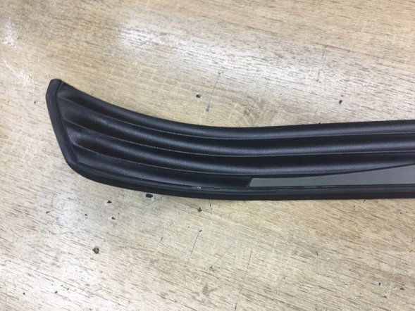 BMW OE 7034304 51477034304 Оригінальна накладка на пороги BMW E60 E61 P