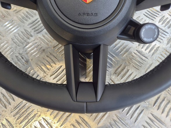 Porsche OE ENS39 Кермо Porsche 911 992 / Taycan 9J